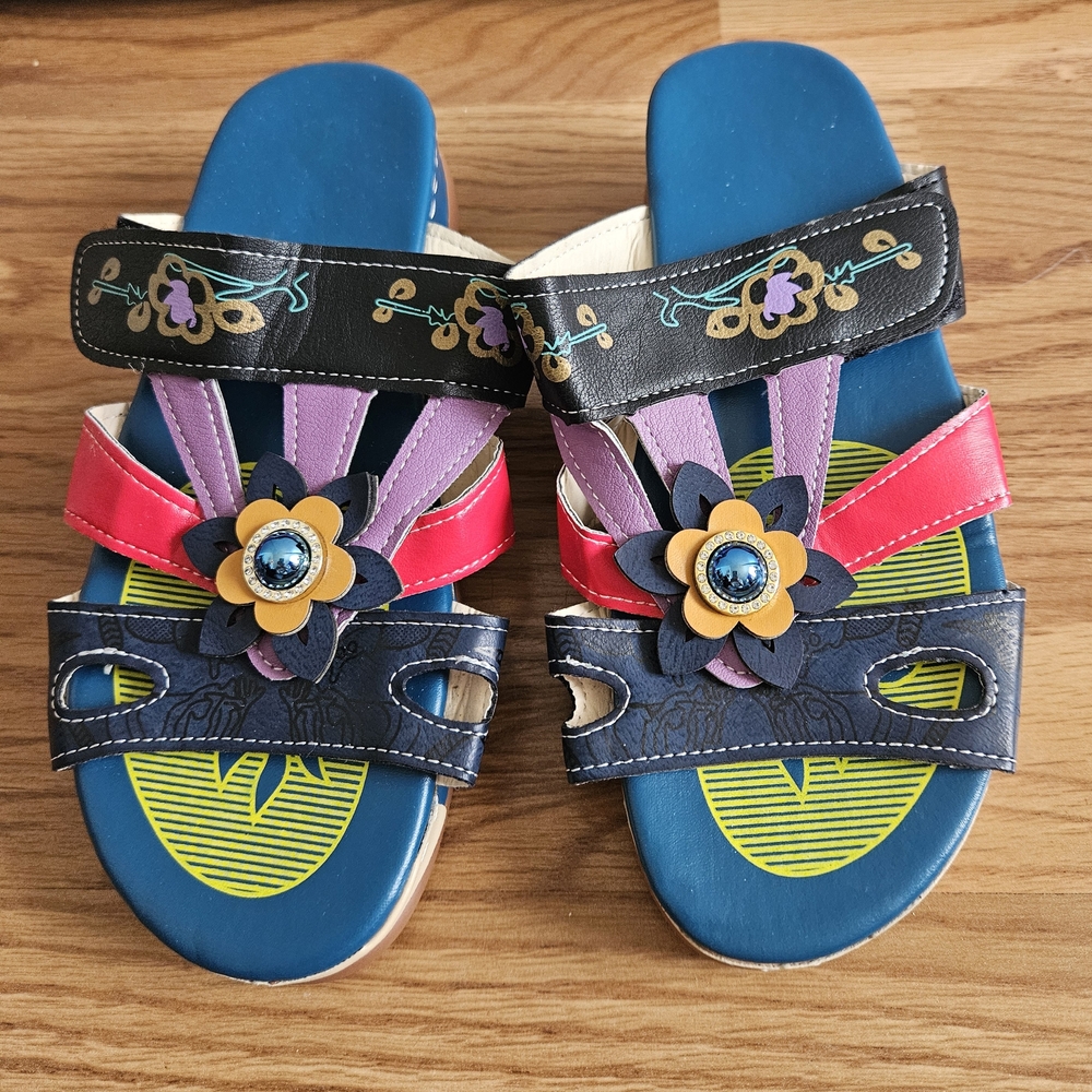 New Colorful Women's Sandals with Floral Design Tropical Style Size 8